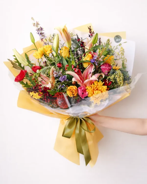 avantgarde bouquet modern structured seasonal flowers arrangement
